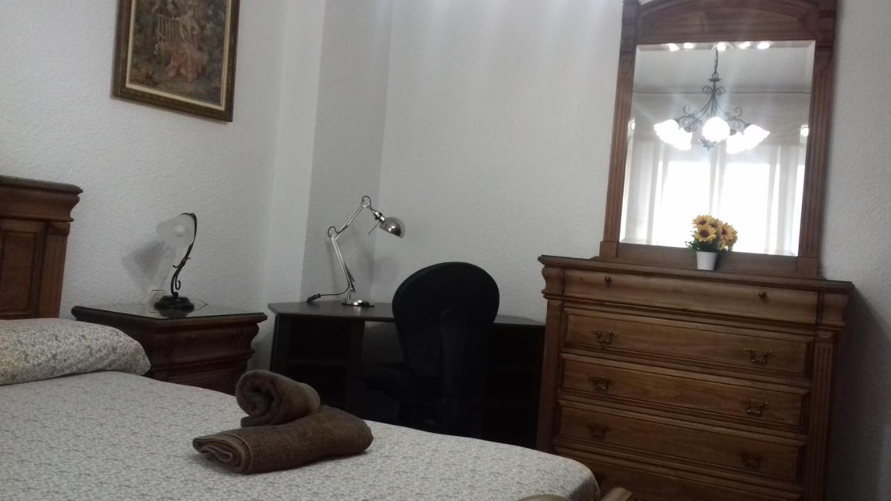 אלצ'ה Apartamento El Misteri מראה חיצוני תמונה